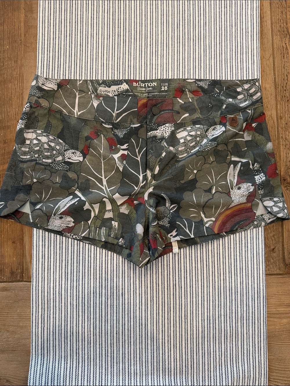 Burton Women's Olive Green Printed Shorts